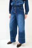 PANTA PALAZZO DENIM CON RISVOLTO ALTO FONDO CON BOTTONI BLU