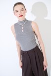 TOP SMANICATO COSTINA CON BUCHI GRIGIO