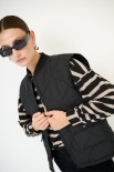 GILET OVER IMBOTTITO CON TASCONI DAVANTI NERO