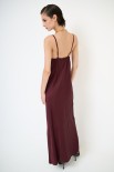 ABITO CON PIZZO IN TINTA VINO