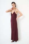 ABITO CON PIZZO IN TINTA VINO
