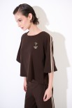 BLUSA OVER CON BANDE + SPILLA MORO