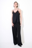 TOP CON PIZZO IN TINTA NERO