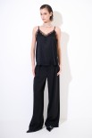 TOP CON PIZZO IN TINTA NERO