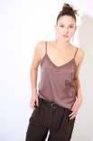 TOP CON PIZZO IN TINTA MORO