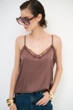 TOP CON PIZZO IN TINTA MORO