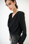 BLUSA CON GRONDA E SPALLINE NERO