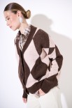 CARDIGAN OVER ROMBI CON BOTTONI GIOIELLO MORO/ROSA