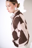 CARDIGAN OVER ROMBI CON BOTTONI GIOIELLO MORO/ROSA