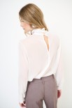 BLUSA COLLO ALTO BURRO