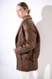 SHEARLING MIDI CON BOTTONE FODERATO MORO