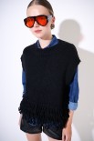 GILET OVER CROP CON FRANGE NERO