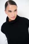 GILET COLLO ALTO CON SPACCHI LANA CACHEMIRE NERO