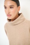 MAGLIA COLLO ALTO CON RIGA DAV. MISTO CACHEMIRE CAMMELLO