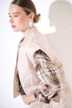 GILET OVER IMBOTTITO CON TASCONI DAVANTI BEIGE