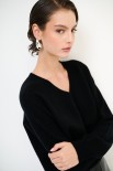 MAGLIA SCOLLO V MISTO CACHEMIRE NERO