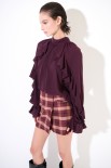 BLUSA CON ROUCHES MANICA VINO