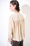 BLUSA CON BRACCIALI MANICHE BEIGE