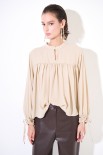 BLUSA CON BRACCIALI MANICHE BEIGE