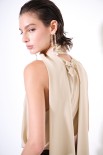 TOP SMANICATO CON FOULARD COLLO BEIGE