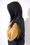 GILET TRAPUNTA CON CAPPUCCIO NERO