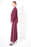 PANTALONE CON BANDA PASSAMANERIA LATERALE A CONTRASTO VINO