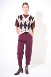 PANTALONE CARROT GABARDINA TINTO CAPO VINO