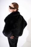 GIACCA CORTA ECO FUR PELO LUNGO COLLO SCIALLATO NERO