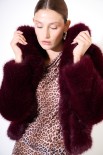 GIACCA CORTA ECO FUR PELO LUNGO COLLO SCIALLATO VINO