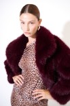 GIACCA CORTA ECO FUR PELO LUNGO COLLO SCIALLATO VINO