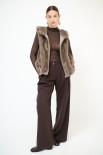 GILET ECO FUR CON CAPPUCCIO FANGO