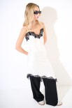 ABITO CON PIZZO A CONTRASTO BEIGE