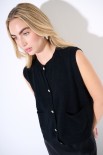 GILET CON TASCHE E BOTTONI GIOIELLO NERO