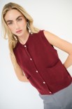 GILET CON TASCHE E BOTTONI GIOIELLO VINO