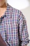 CAMICIA OVER QUADRI PATCH SCRITTA BLU