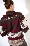 CARDIGAN CORTO CON FRANGE DIS. ETNICO VINO