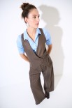 GILET CON CHIUSURA FIOCCO + SPILLA MORO