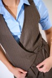 GILET CON CHIUSURA FIOCCO + SPILLA MORO