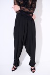 PANTALONE CON PINCE E BOTTONE FONDO NERO