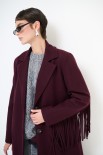 CAPPOTTO LUNGO CON FRANGE DIETRO VINO