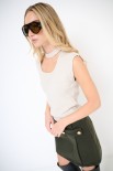 TOP SCOLLATO DAVANTI CON COLLO COSTINA BEIGE