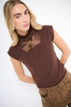 TOP SCOLLATO DAVANTI CON COLLO COSTINA MORO