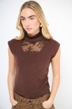 TOP SCOLLATO DAVANTI CON COLLO COSTINA MORO
