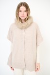 MANTELLA CON BOTTONI E COLLO PELLICCIA BEIGE