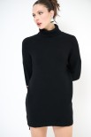 MAGLIA ABITO CON IL COLLO ALTO NERO