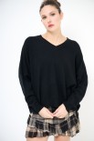 MAGLIA OVER SCOLLO V NERO